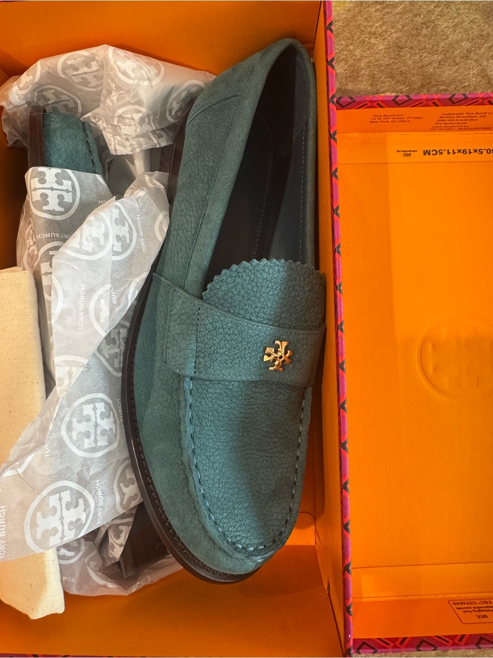 NEW Tory Burch Marine Blue Classic Loafers